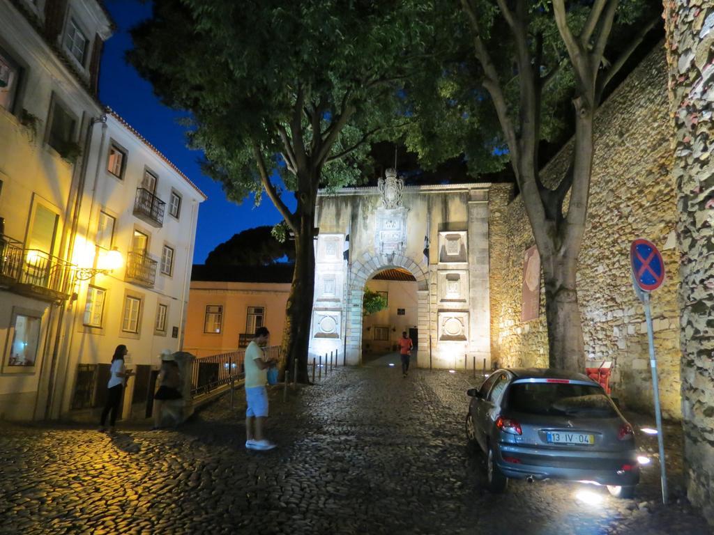 Castle Inn Lisbon Apartments Екстер'єр фото