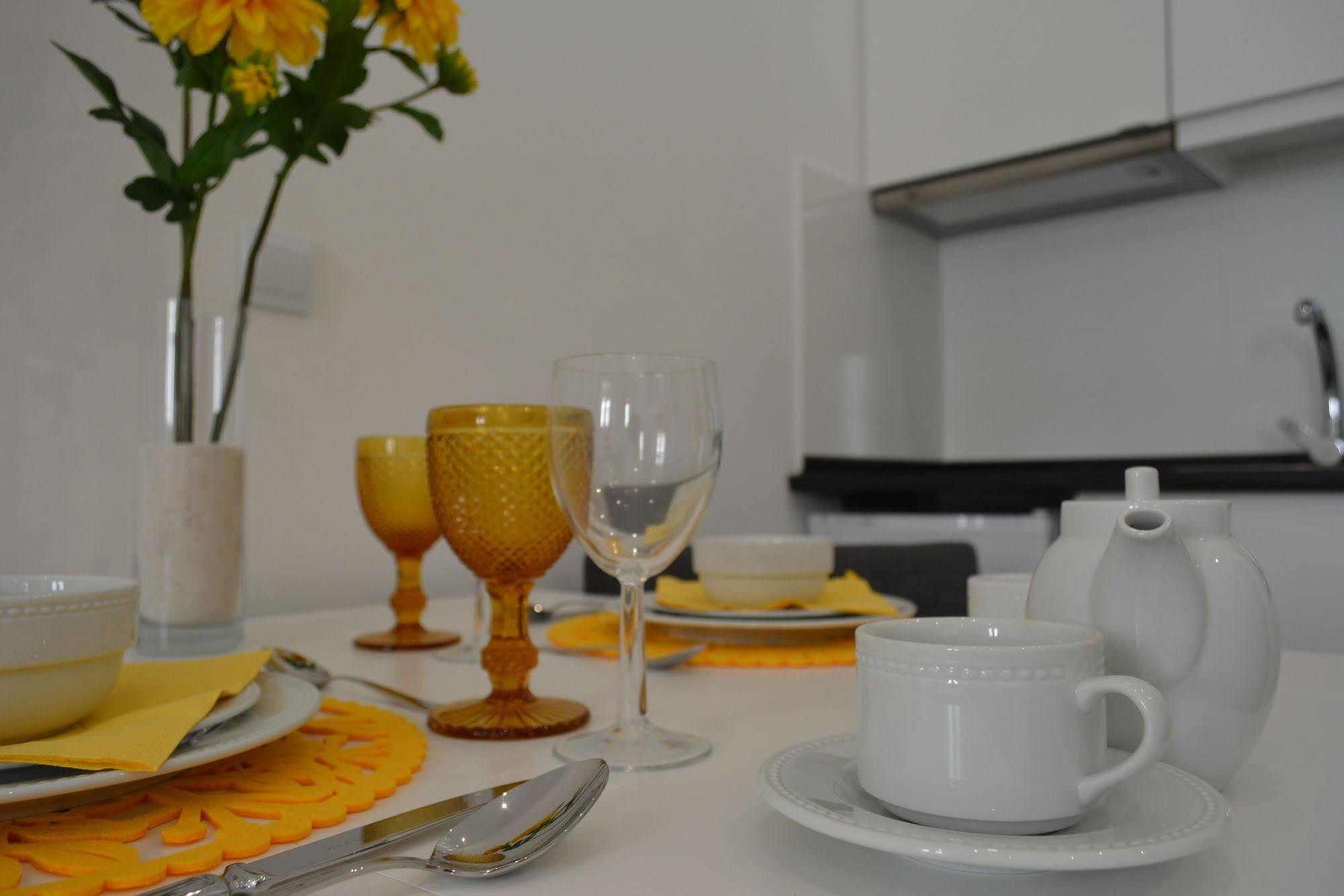 Castle Inn Lisbon Apartments Екстер'єр фото