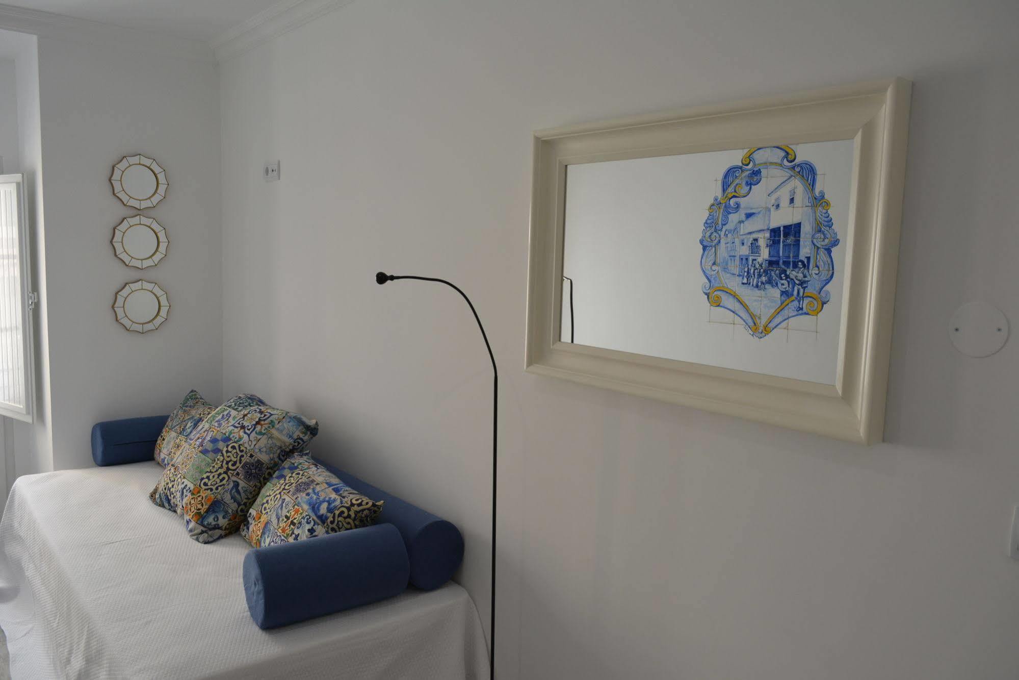 Castle Inn Lisbon Apartments Екстер'єр фото