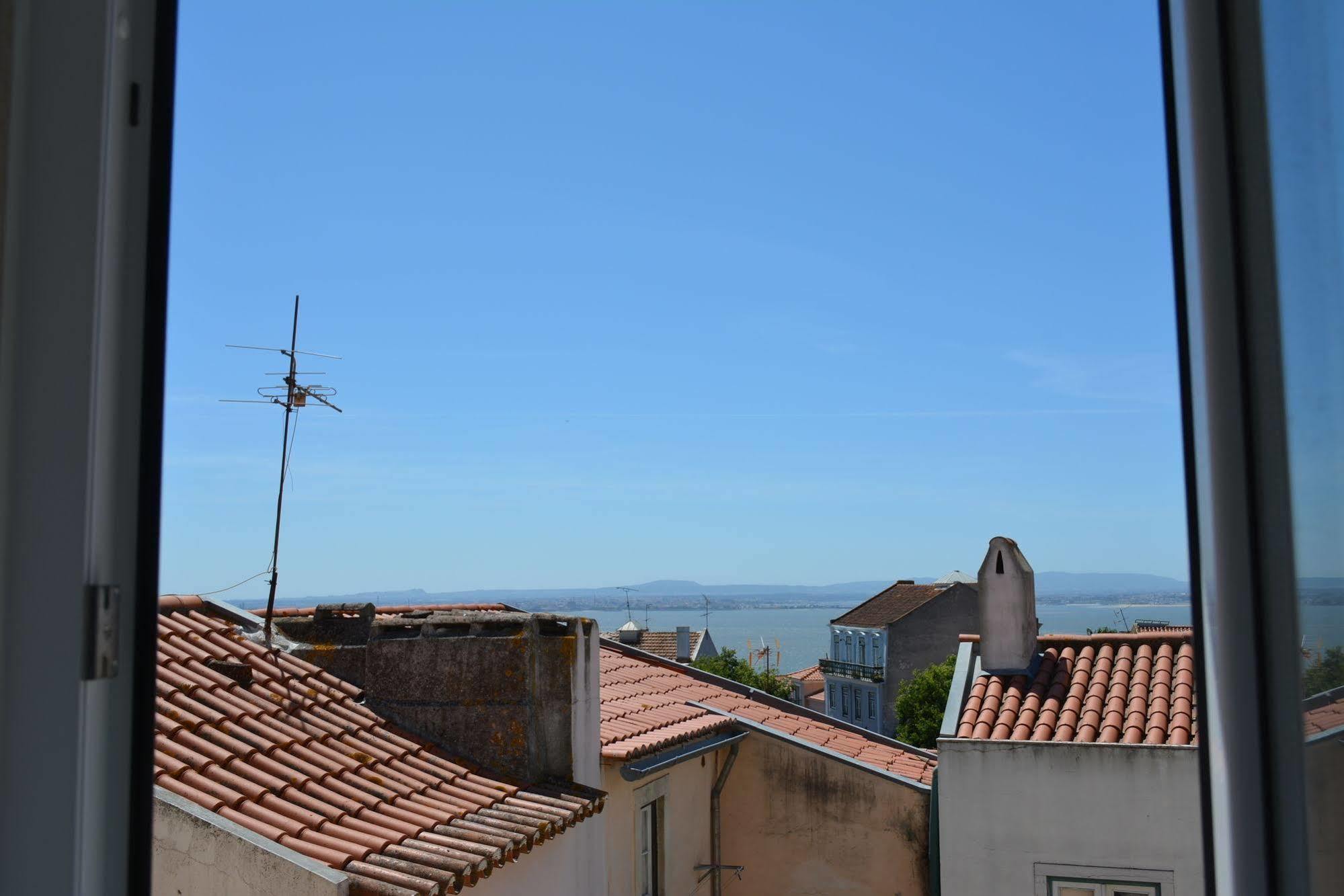 Castle Inn Lisbon Apartments Екстер'єр фото