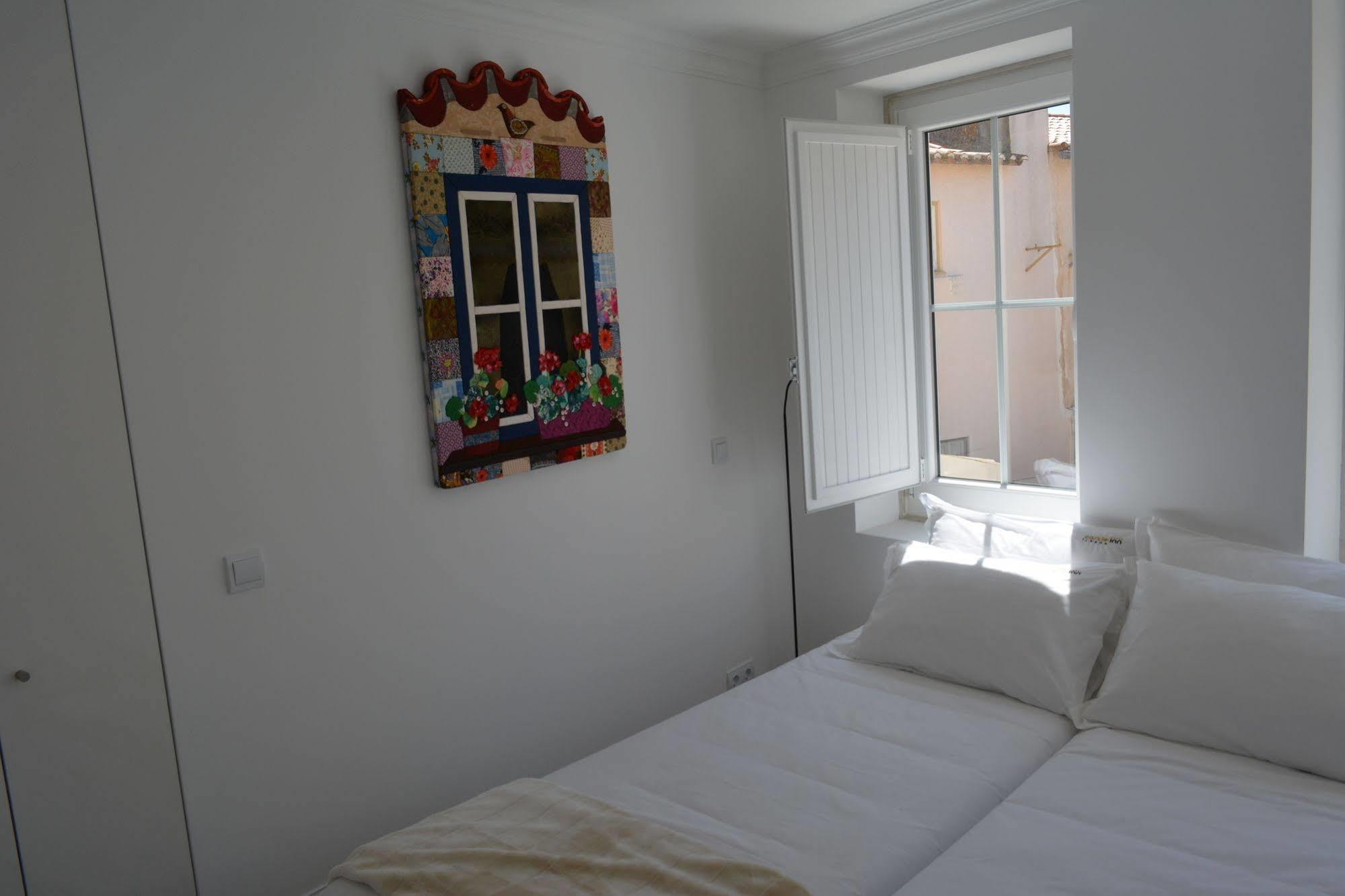 Castle Inn Lisbon Apartments Екстер'єр фото